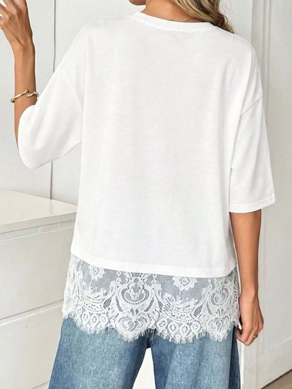 Lace Hem Round Neck T-Shirt