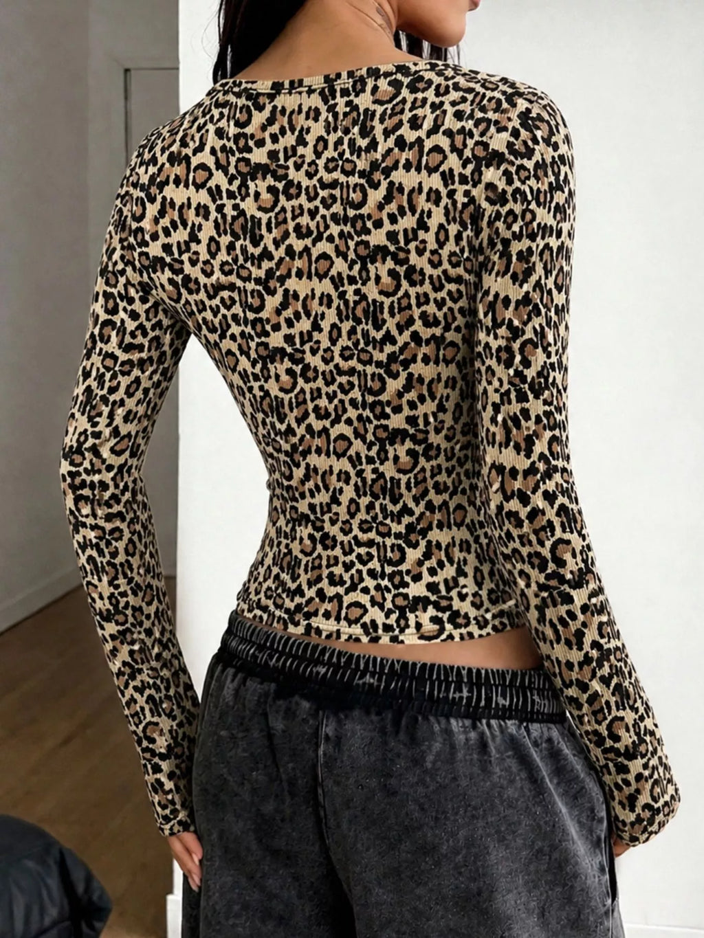 Leopard Long Sleeve Slim Fit T-Shirt