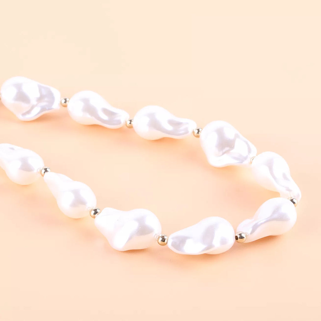 Synthetic Pearl Necklace with Toggle Clasp