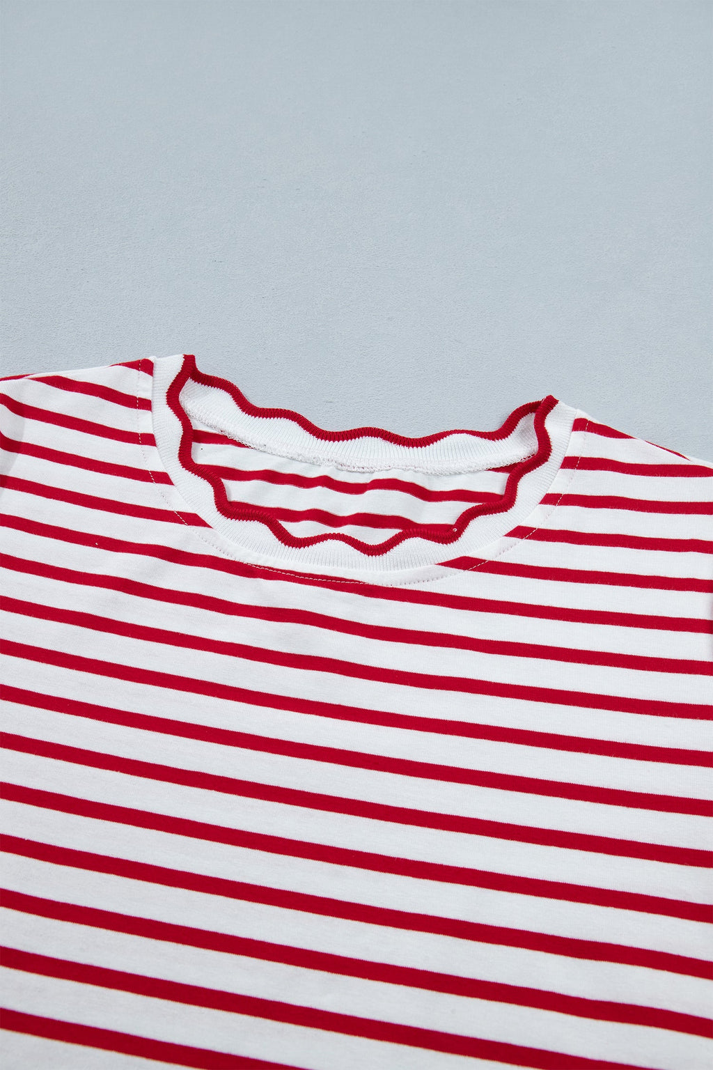 Red Stripe Scallop Trim Casual Top 2pcs Short Set