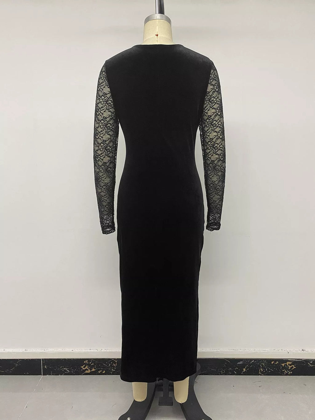 Elegant Lace and Velvet Midi Dress