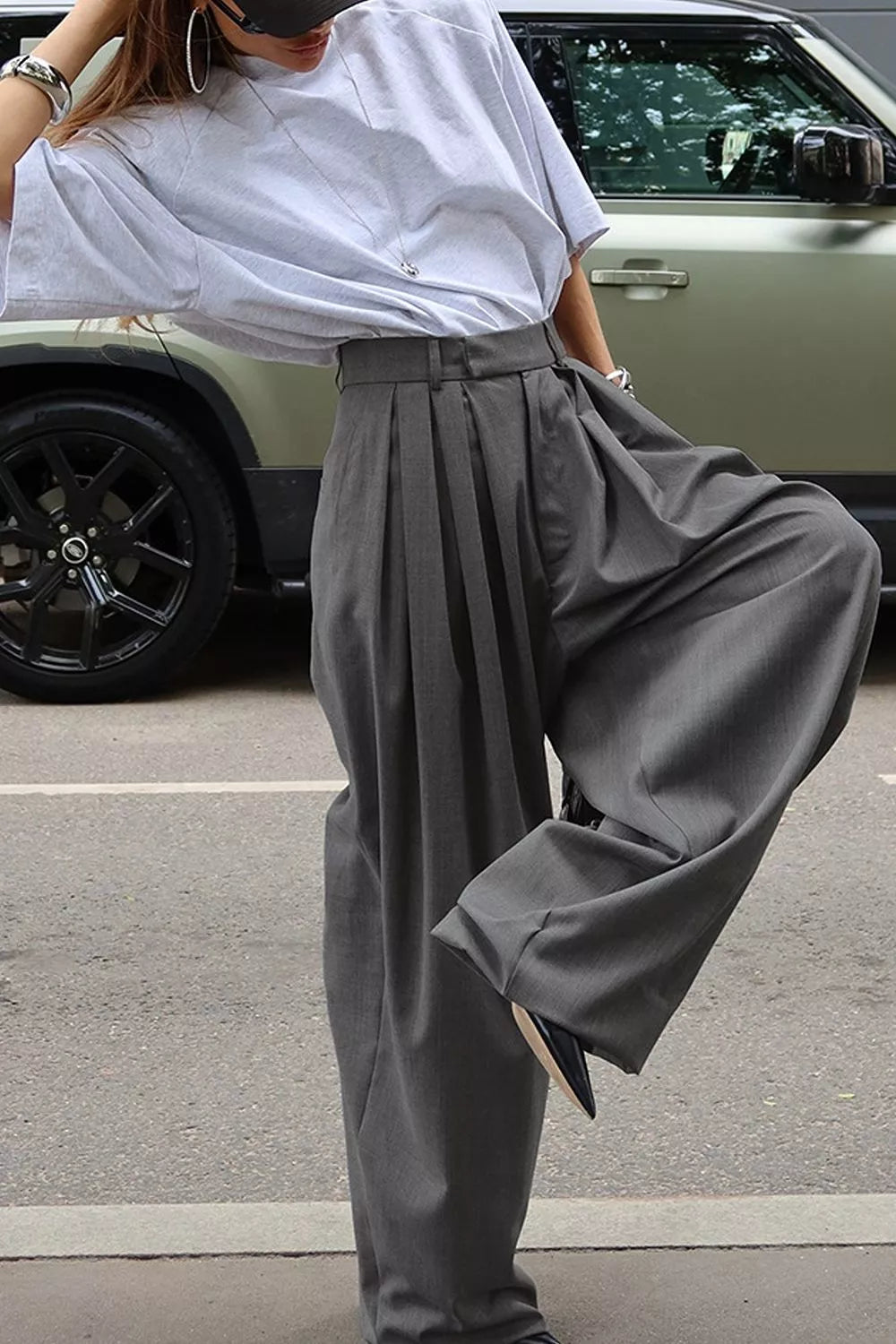 High-Waisted Wide-Leg Pleated Pants