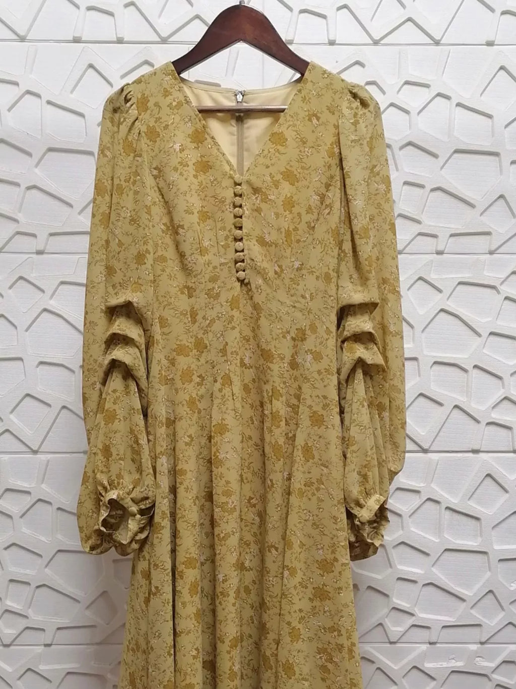Vintage Floral Print V-Neck Long Sleeve Button-Down Midi Dress