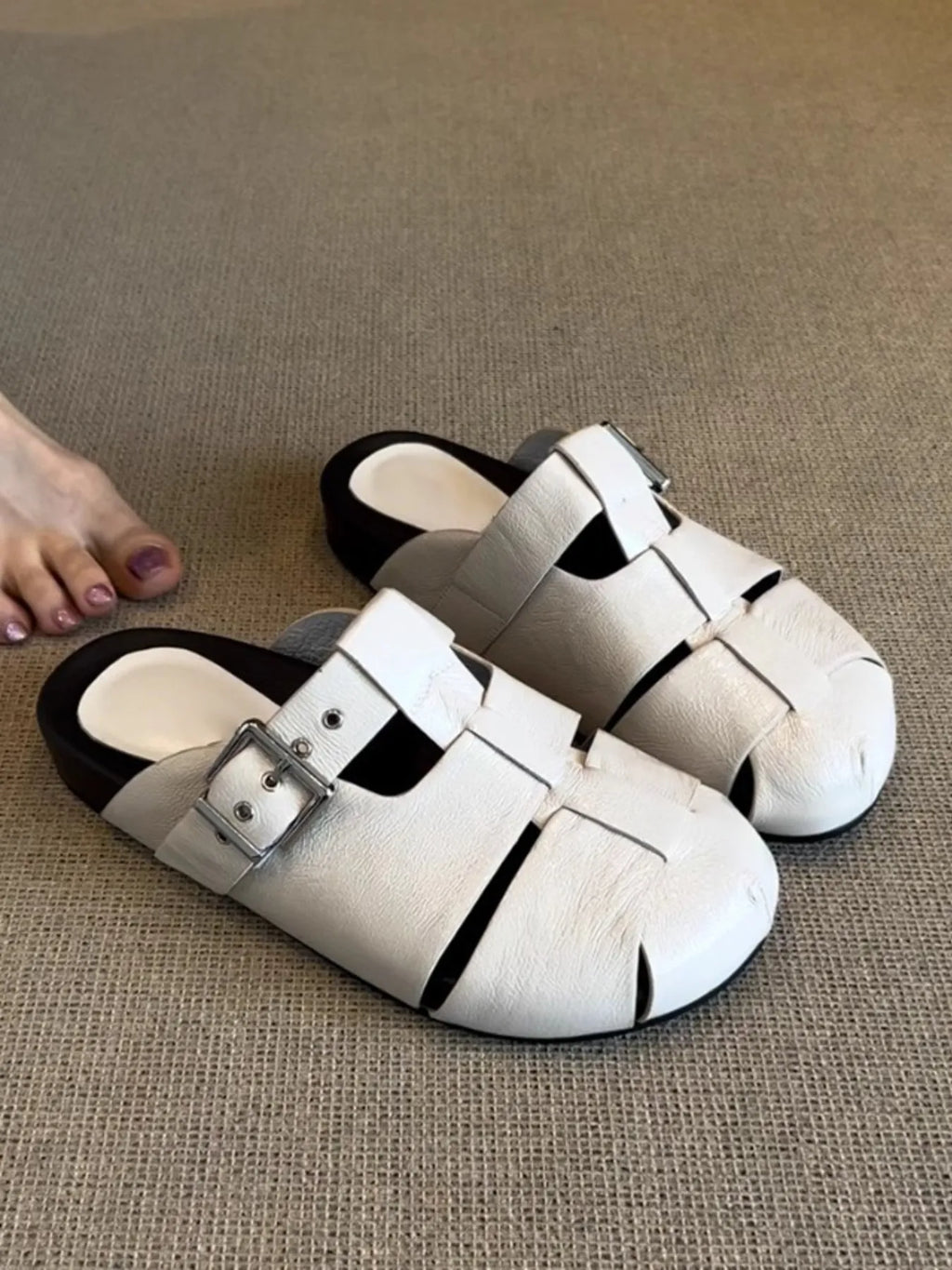 Round Toe Buckle Sandals