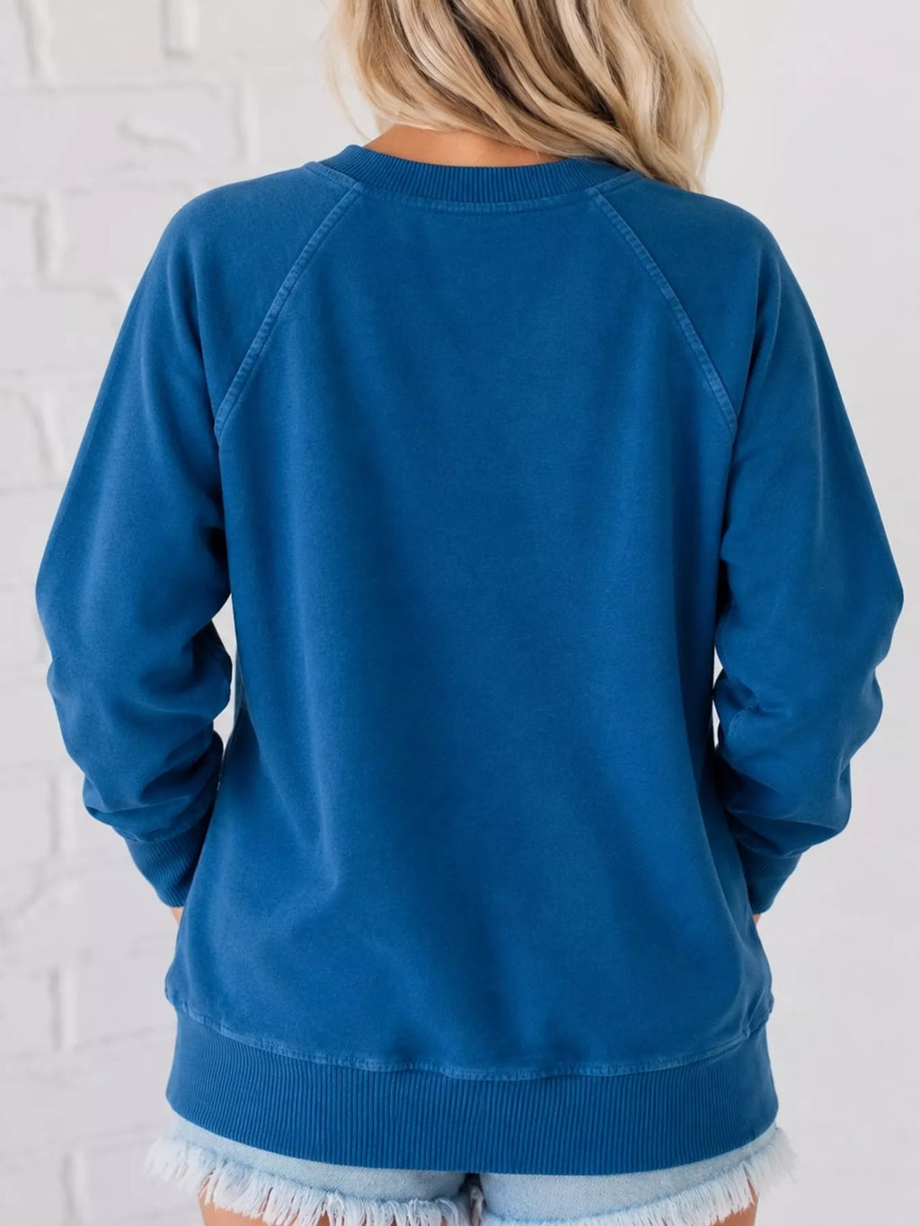 Crew Neck Raglan Sleeve Sweatshirt