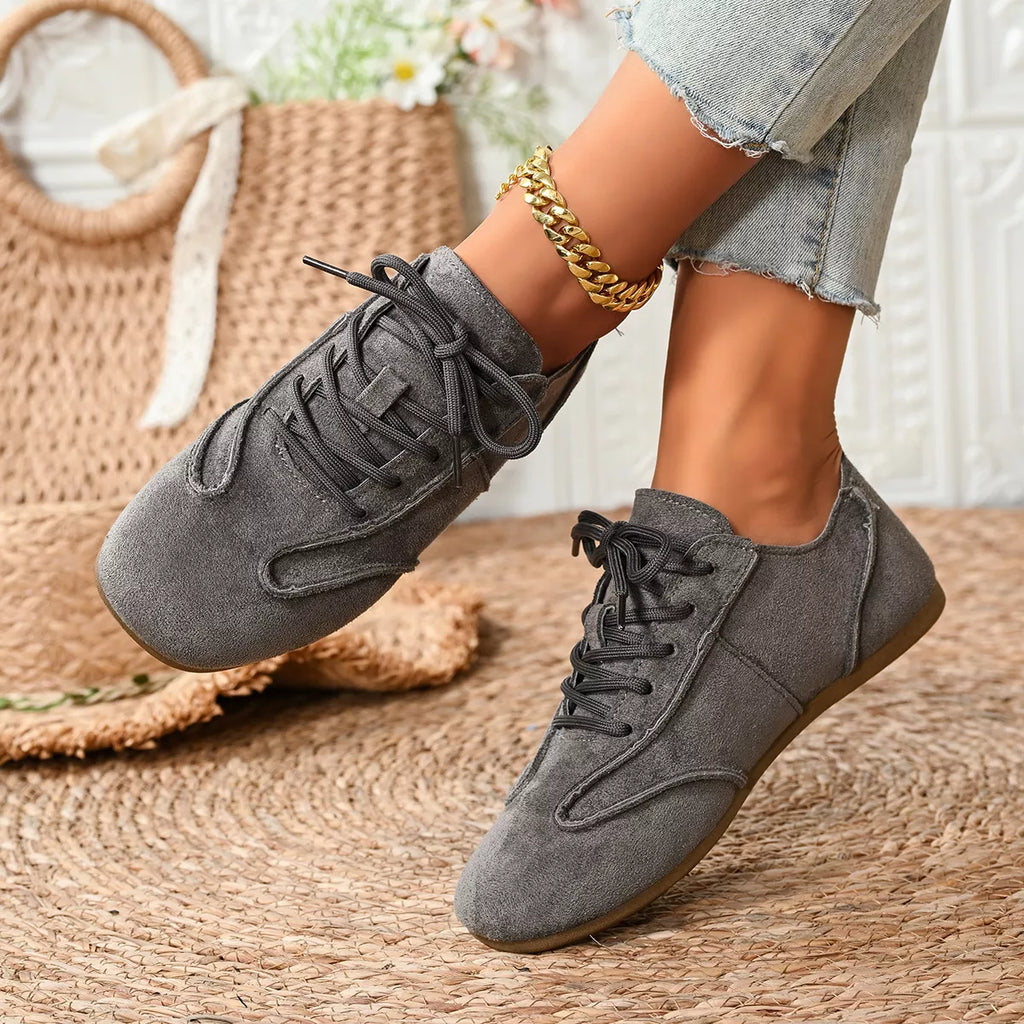 Lace Up Round Toe Sneakers