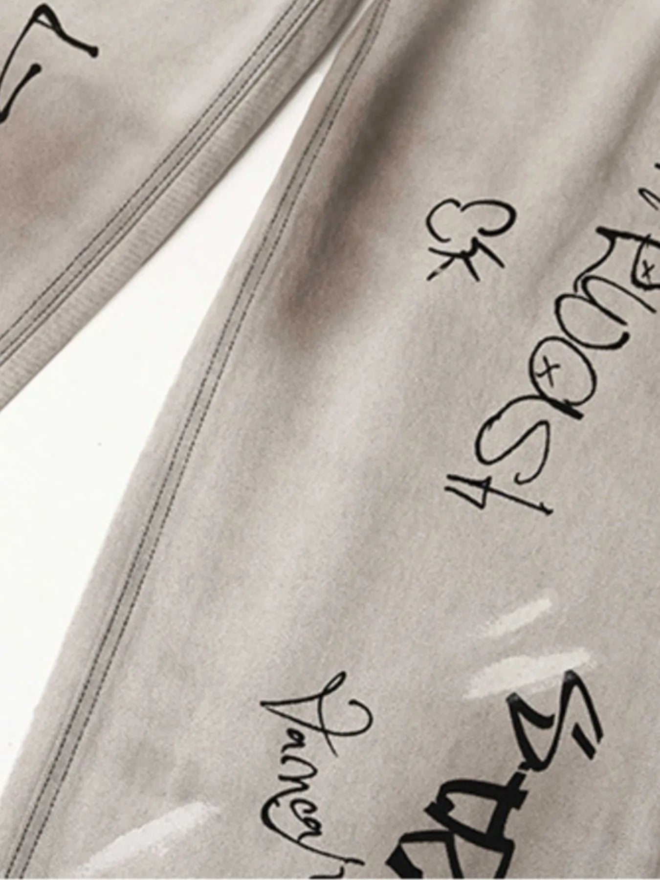Men's Graffiti Art Loose Fit Jeans
