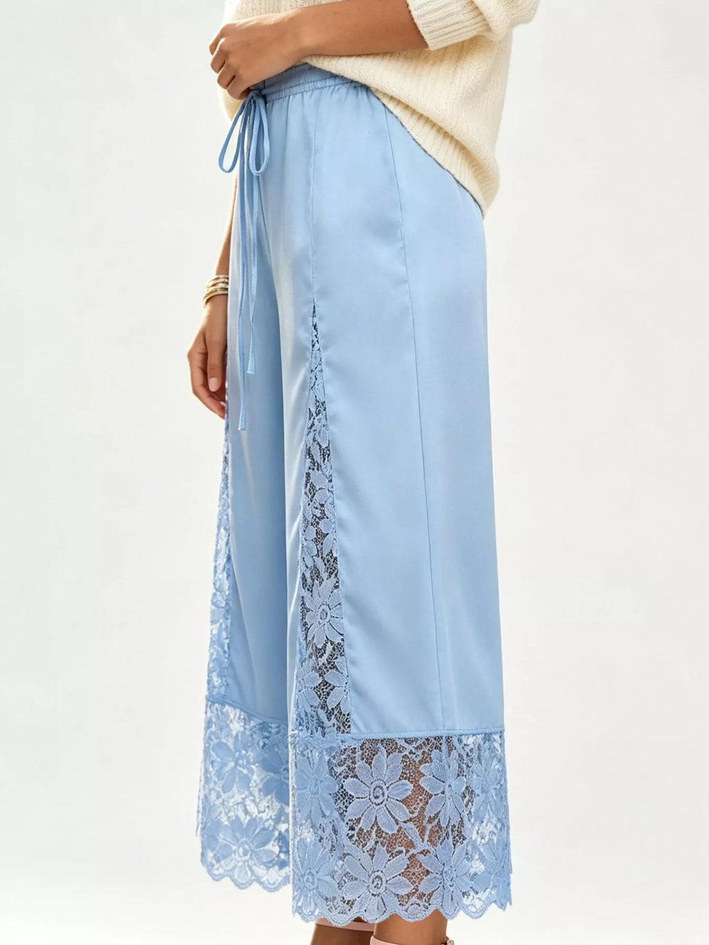 Lace Trim Wide-Leg Cropped Pants