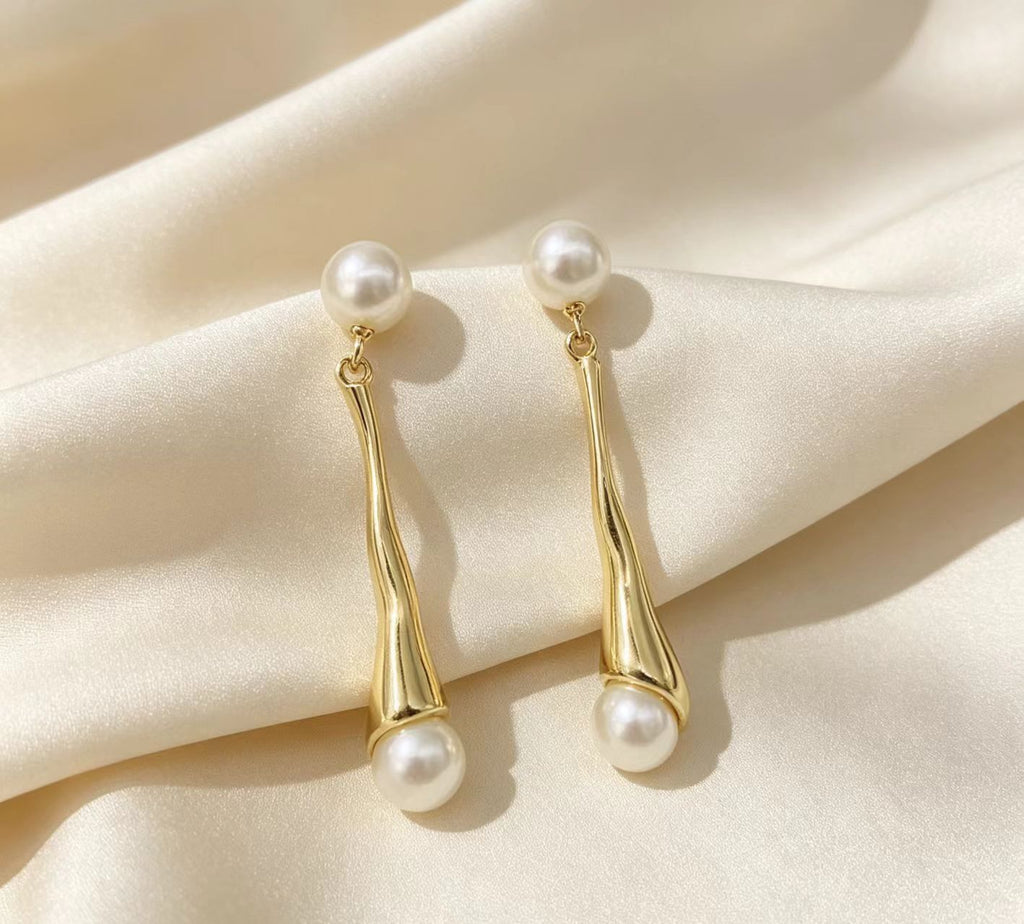Minimalist Irregular Waterdrop Pearl Silver-Needle Stud Earrings
