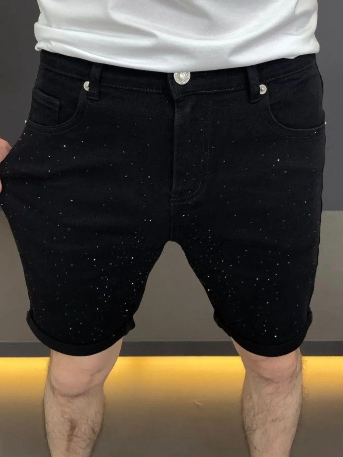 Men's Pocketed Demin Shorts