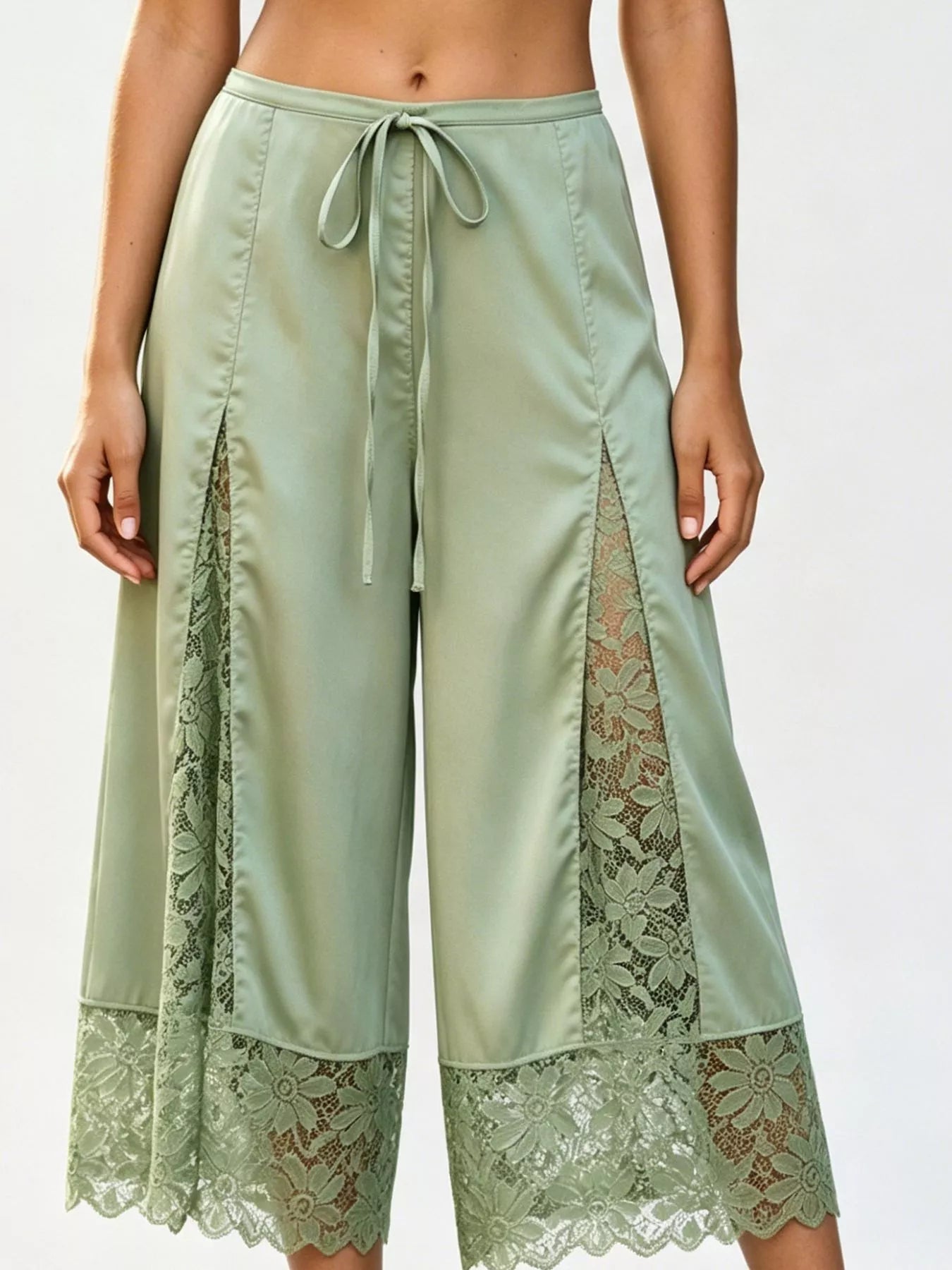 Lace Trim Wide-Leg Cropped Pants
