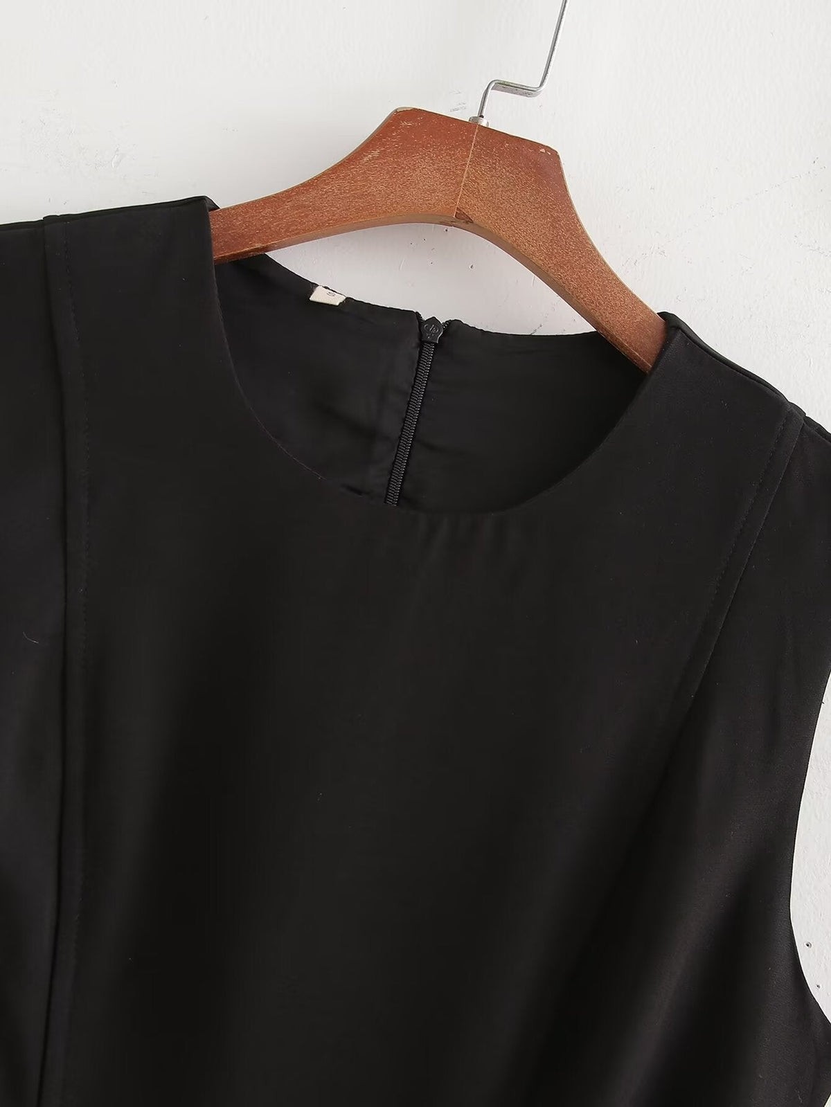 Autumn Winter Pleated Decorative Sleeveless Round Neck Midi Dress Women Intellectual Black Waist Tight Professional Dress
