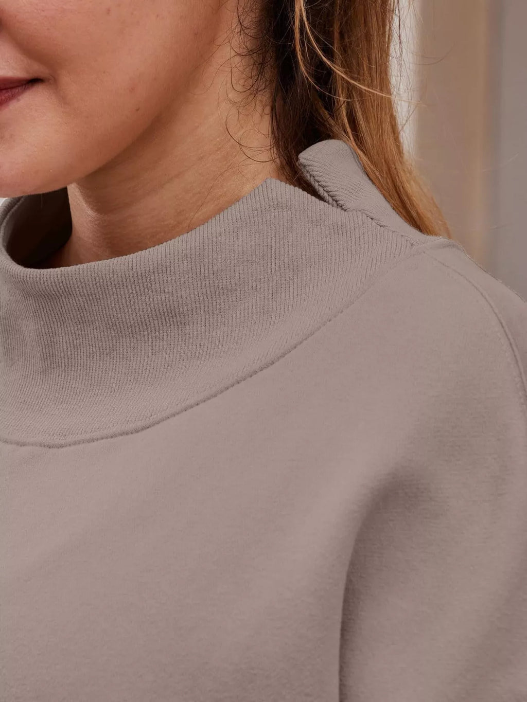 Oversized Mock Neck Long Sleeve Sweatshirt