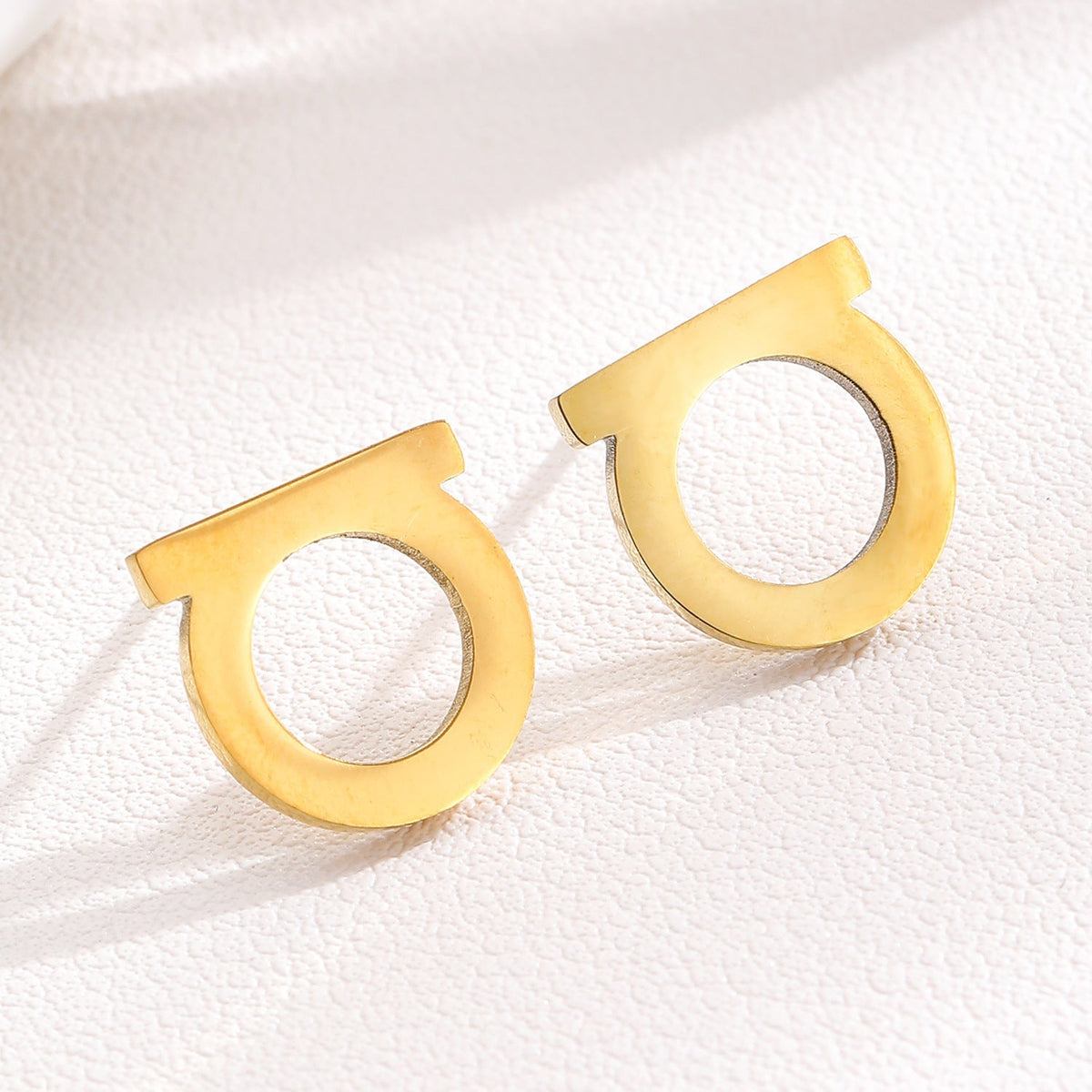 Womens Stylish Versatile And Delicate Earrings