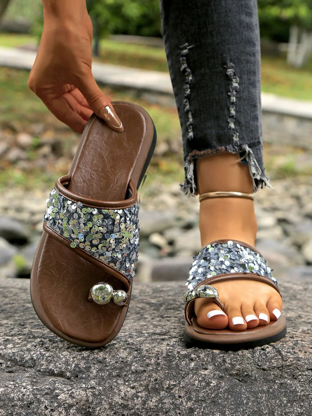 Sequin Toe Loop Flats Sandals