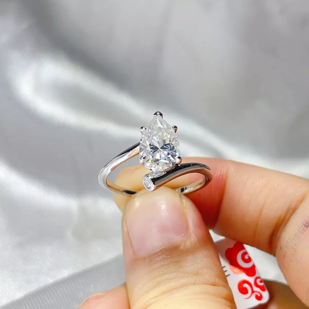 2 Carat 925 Sterling Silver Moissanite Ring