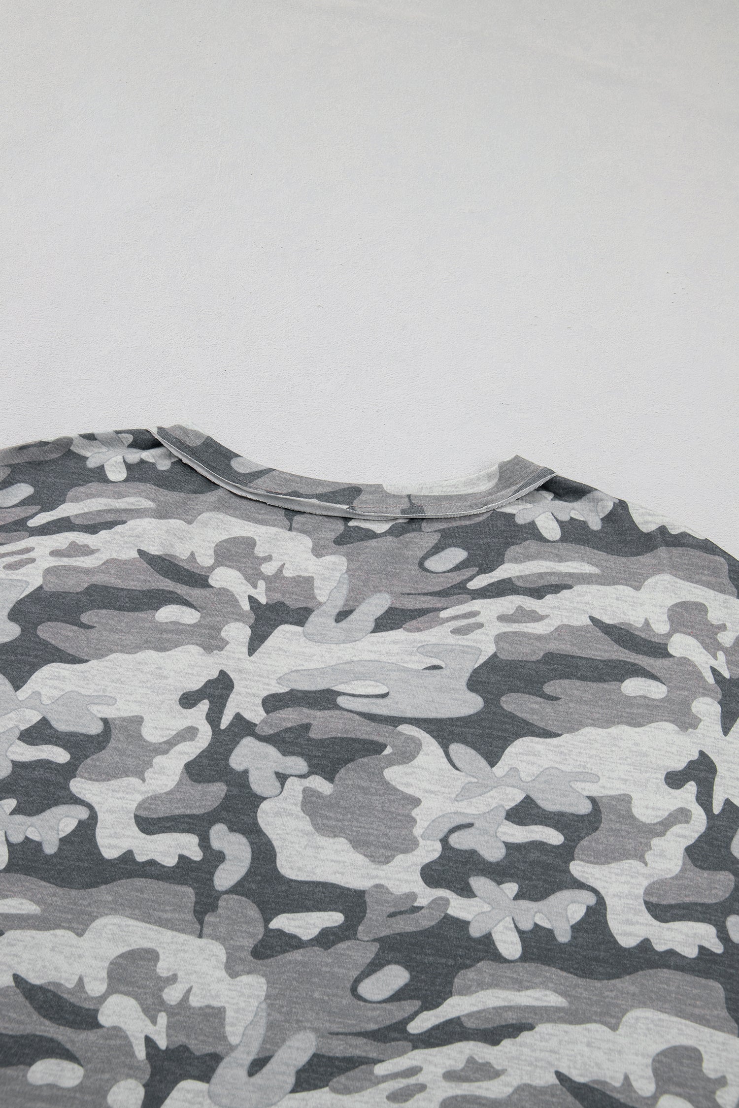 Green Retro Camouflage Print Raw Edge V Neck Tee