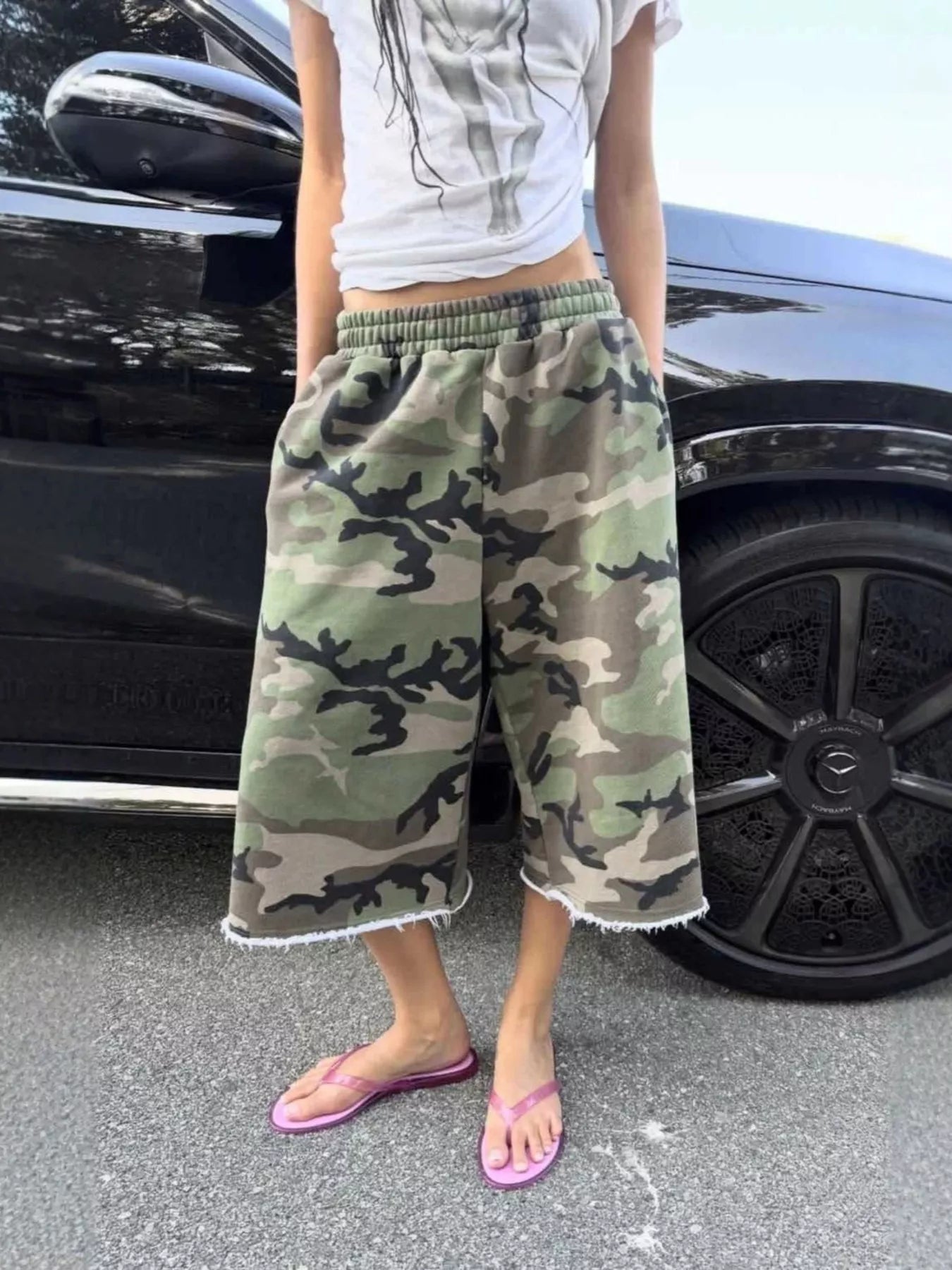 Wide-Leg Cropped Sweatpants with Pockets