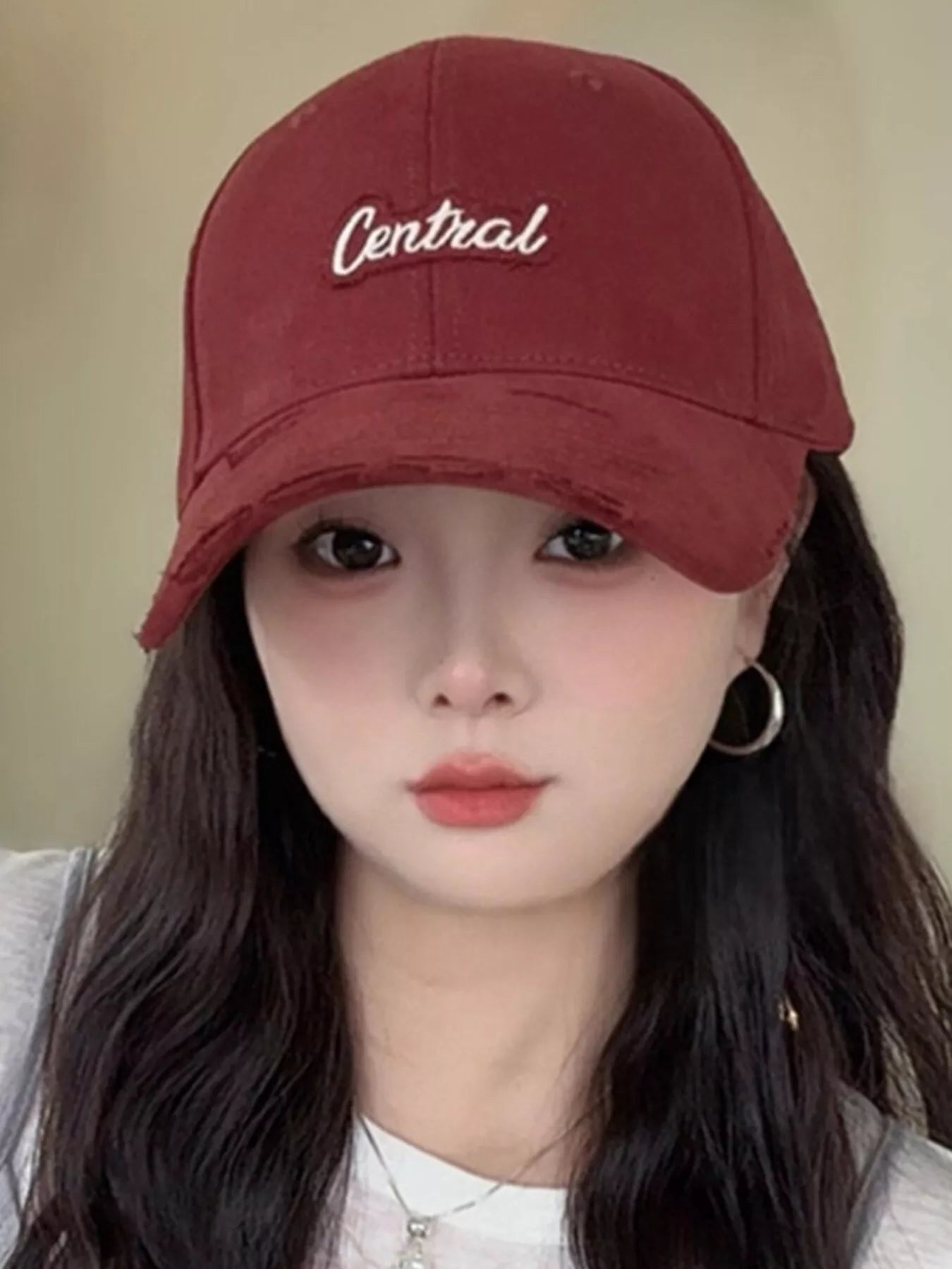 Distressed Embroidered Causal Baseball Cap
