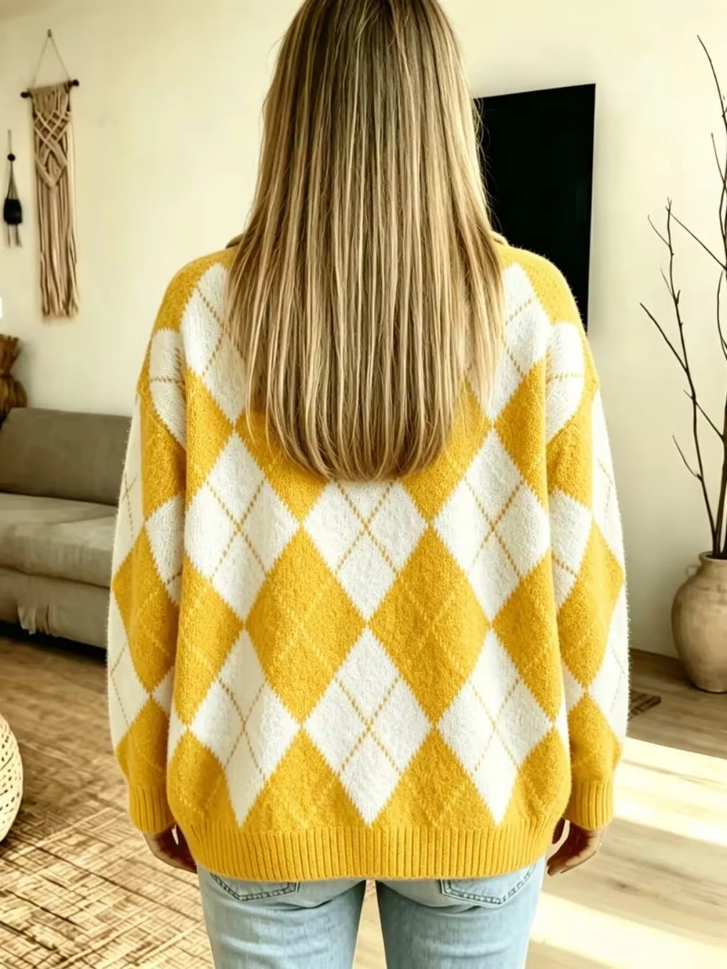 Argyle Pattern Polo Collar Sweater
