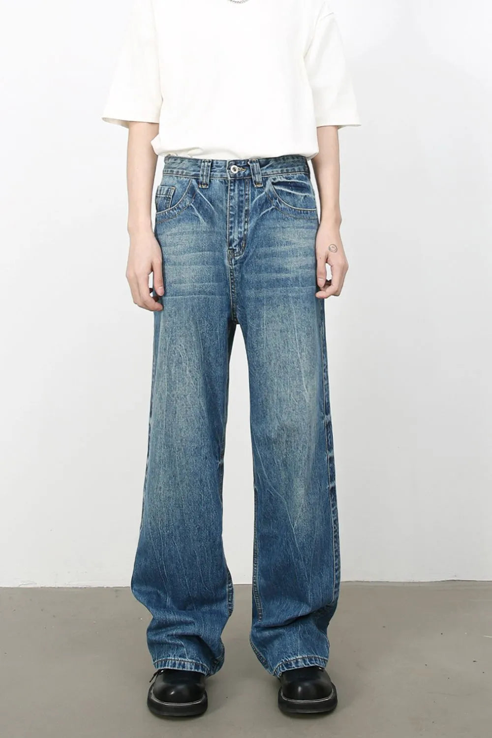 Men's Mid Rise Loose Fit Jeans