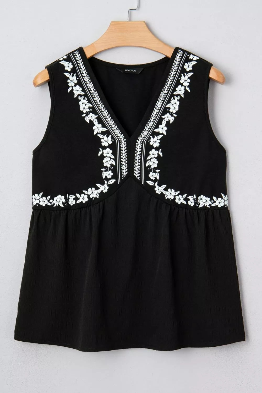 Floral Embroidered V Neck Sleeveless Casual Shift Top