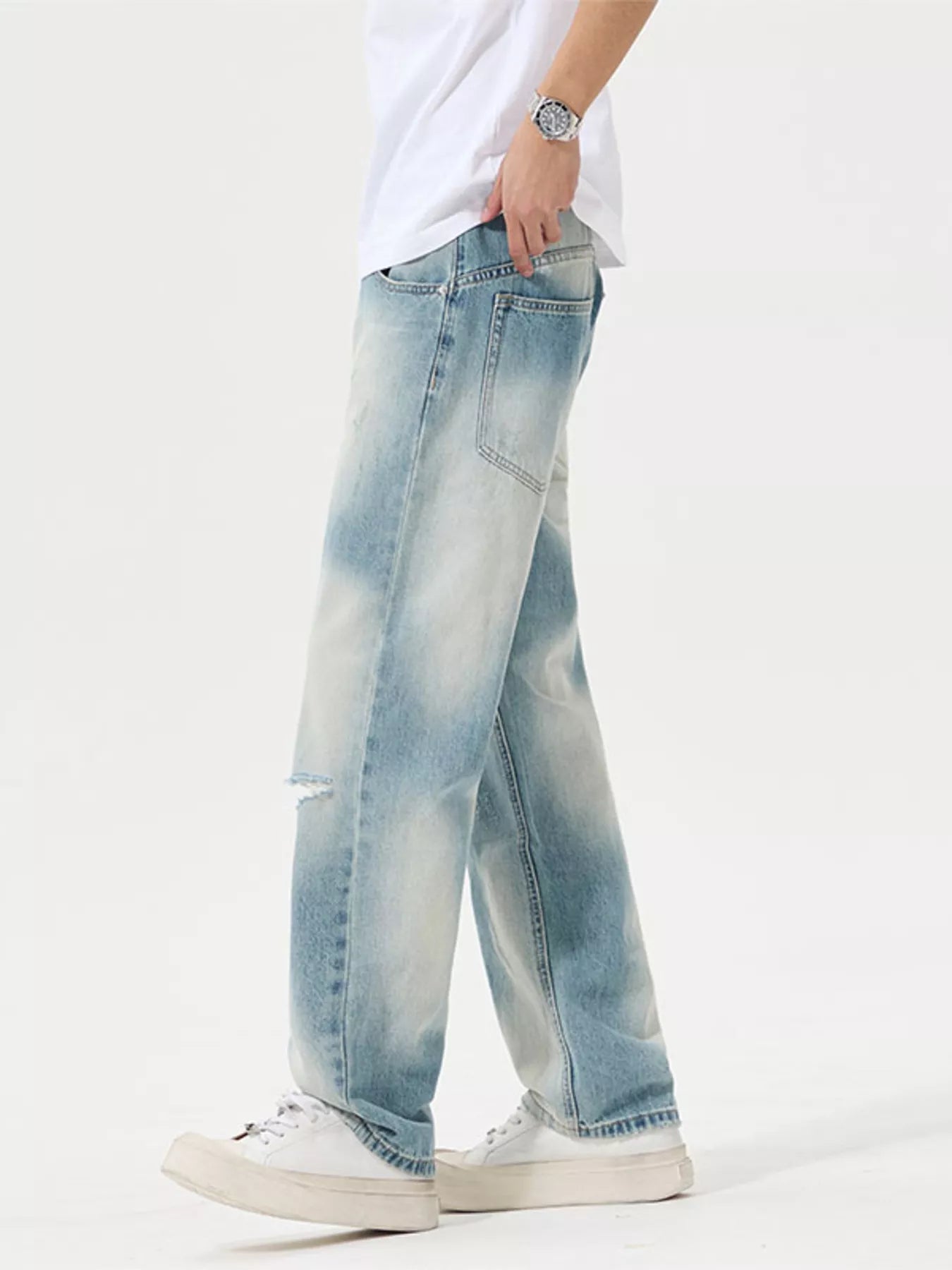 Men's Distressed Relaxed Fit Jeans