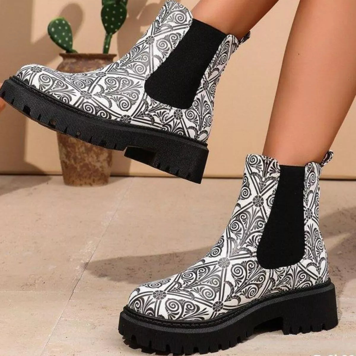 Round Toe Chunky Heel Ankle Boots