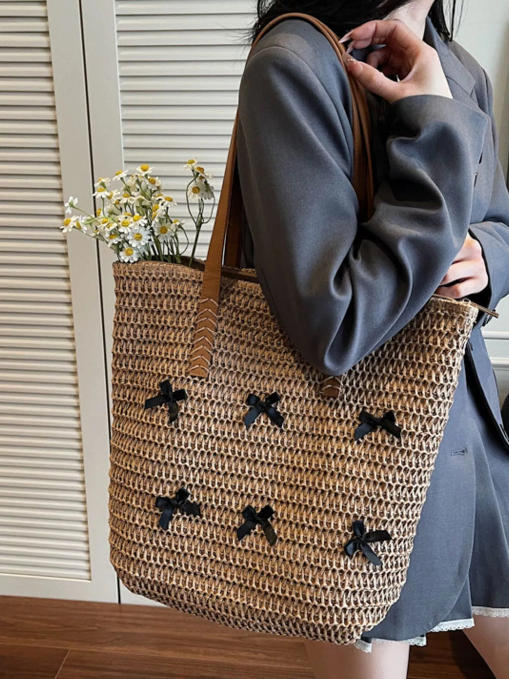 Woven Straw Bow Handbag