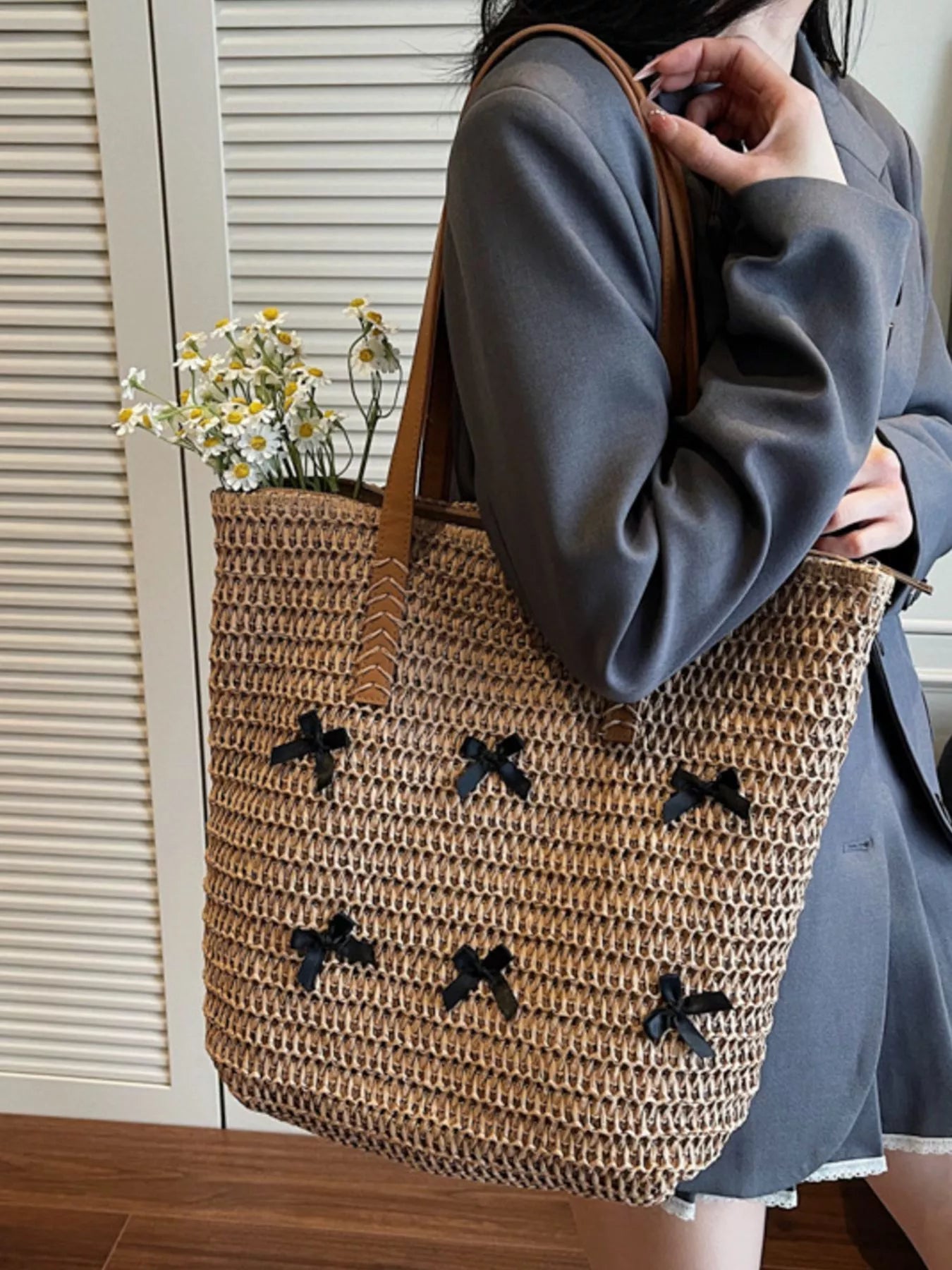Woven Straw Bow Handbag
