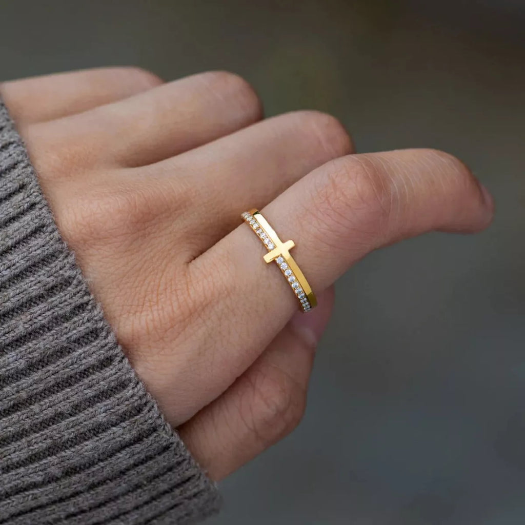 925 Sterling Silver Pavé Cross Ring