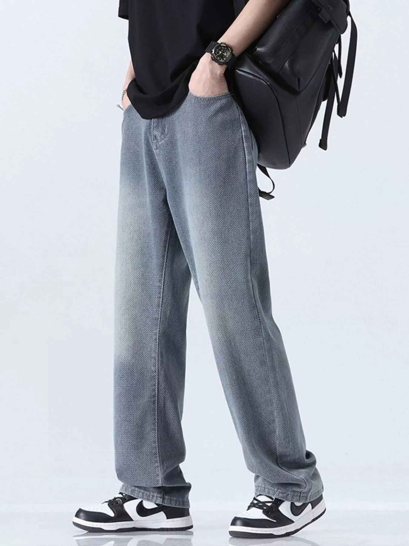 Men's Relaxed Fit Straight Leg Jeans