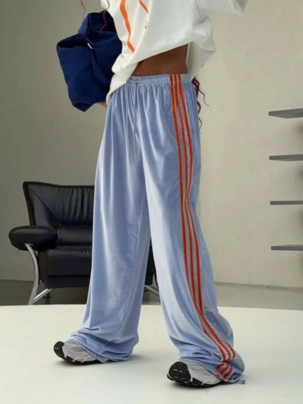 Contrast Side Stripes Wide-Leg Pants