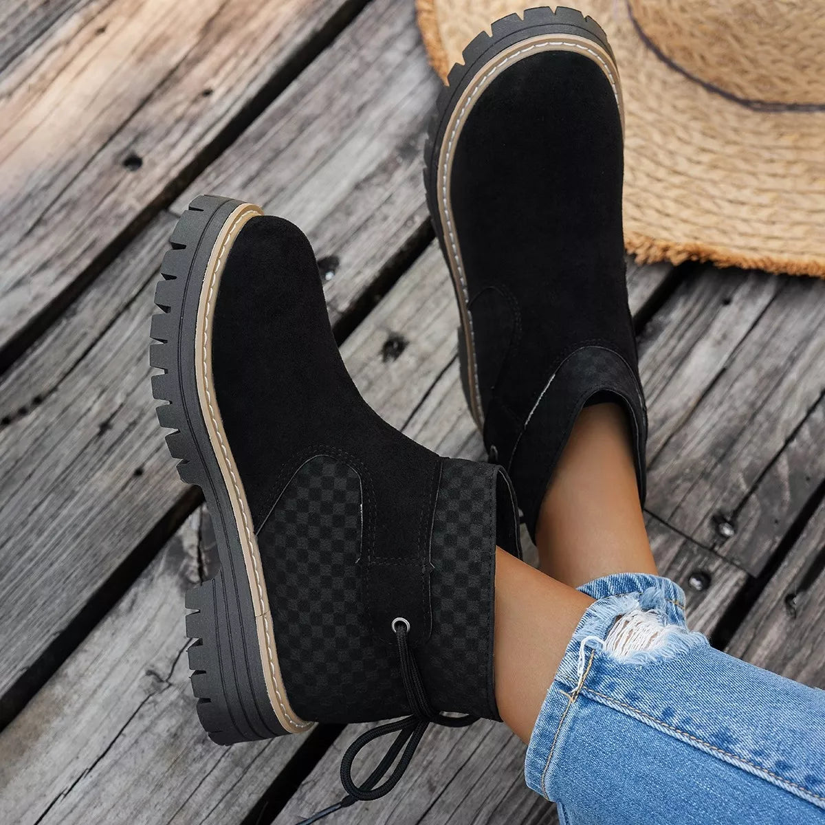 Round Toe Platform Boots