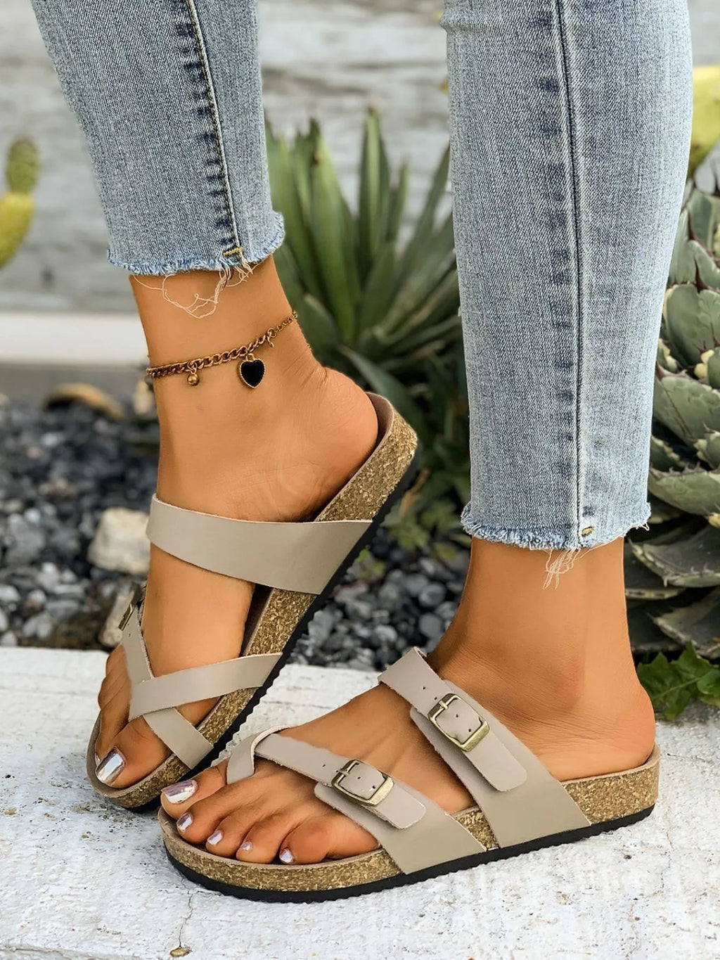 Toe Loop Platform Sandals