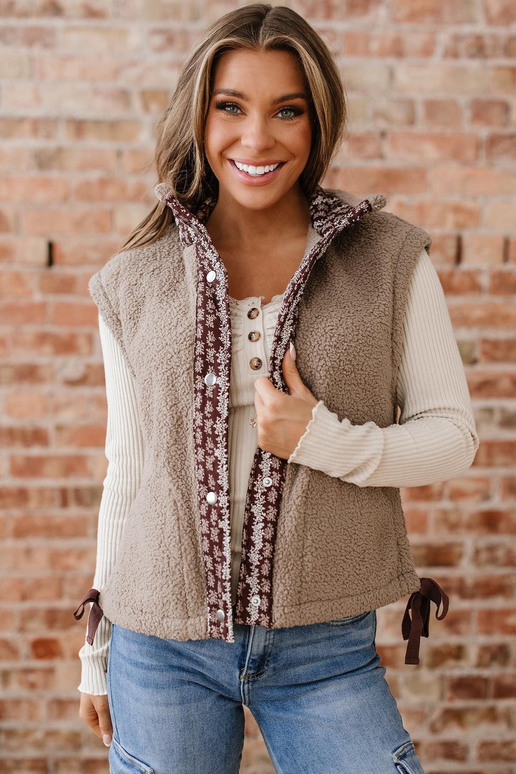 Goat Side Bows Sherpa Fleece Vest