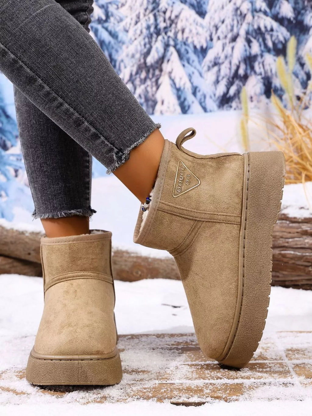 Round Toe Platform Boots