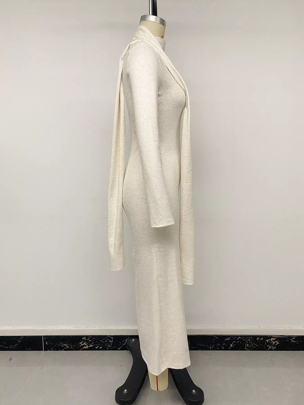 Round Neck Maxi Knit Dress with Matching Scarf