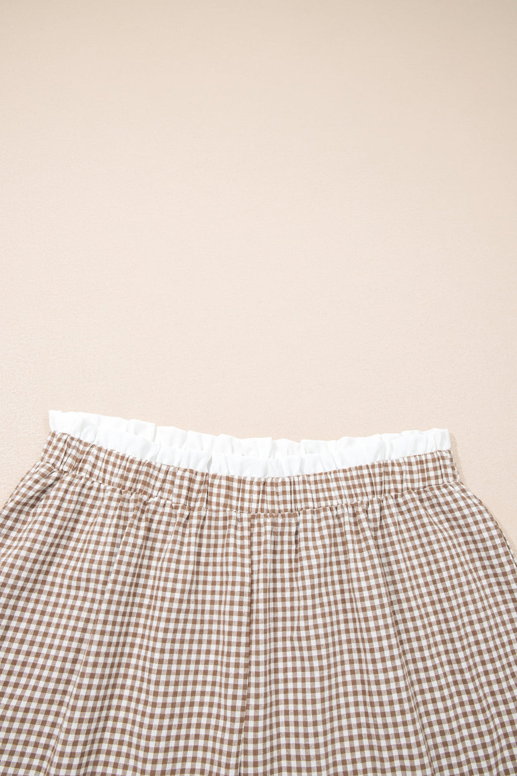 Plus Size Gingham Plaid Ruffle Contrast Trim Shorts