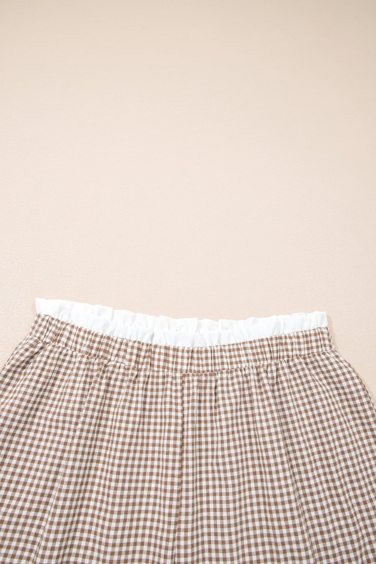 Plus Size Gingham Plaid Ruffle Contrast Trim Shorts