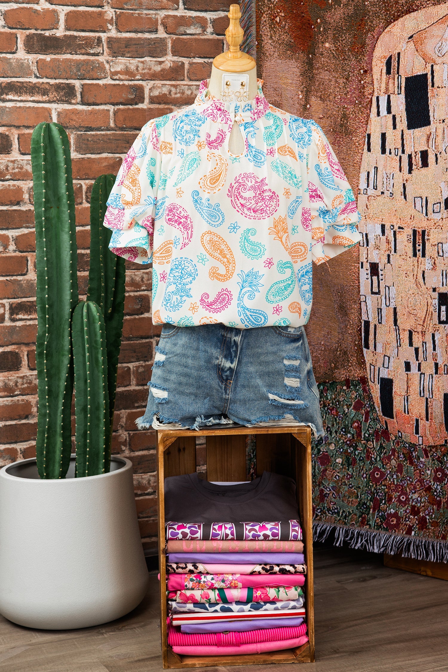Multicolour Vibrant Paisley Printed Button Keyhole Puff Sleeve Blouse
