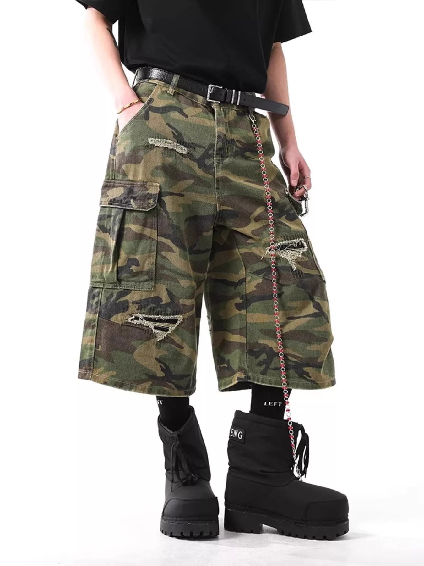 Men's Distressed Camouflage Cargo Capris