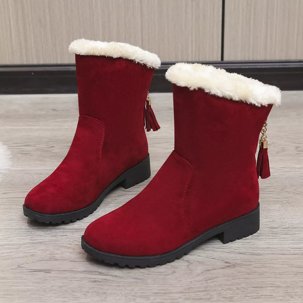 Round Toe Plush Lined Boots