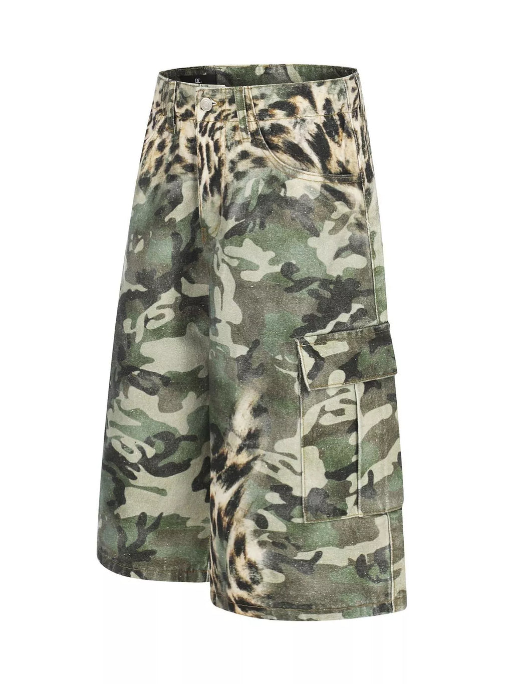Men's Camouflage & Leopard Cargo Capris