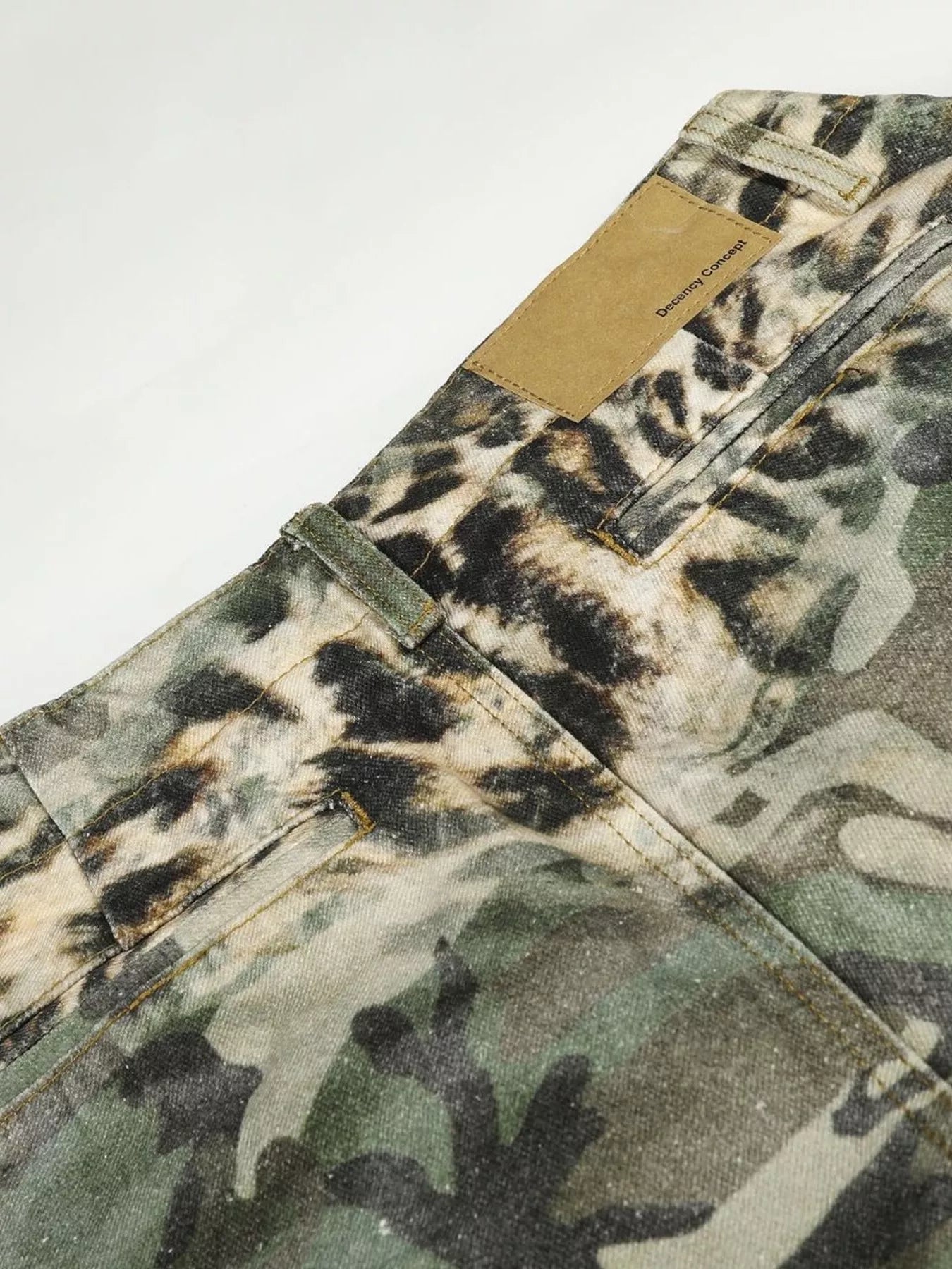 Men's Camouflage & Leopard Cargo Capris