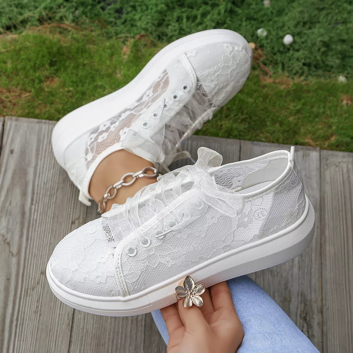Lace Round Toe Sneakers