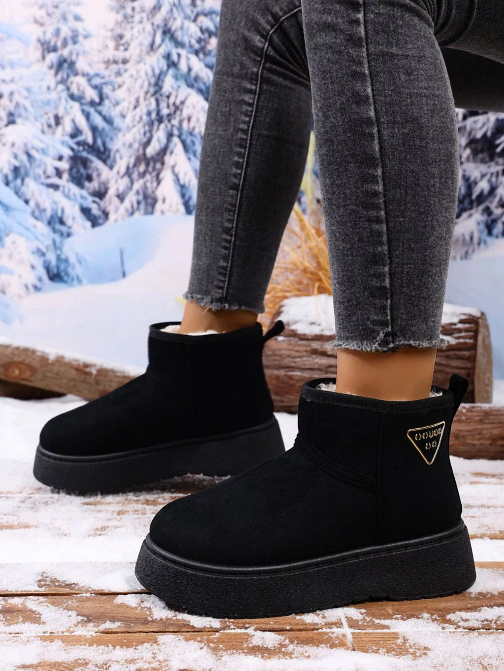 Round Toe Platform Boots