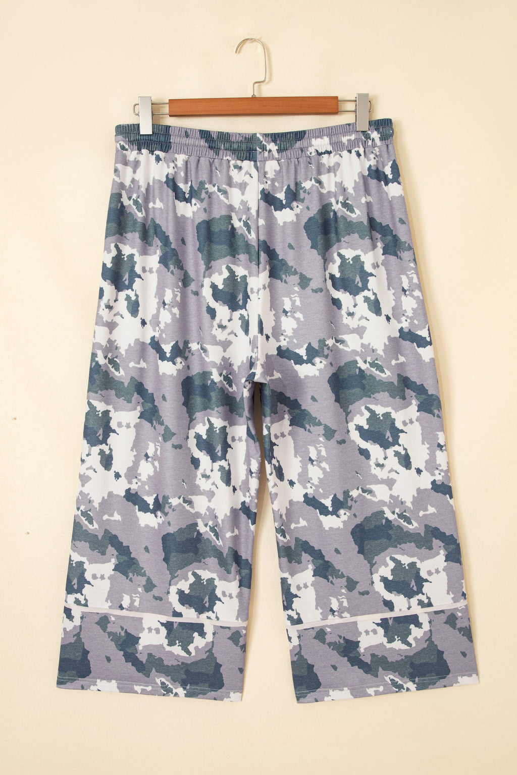 Plus Size Camo Drawstring Waist Patch Pocket Pants