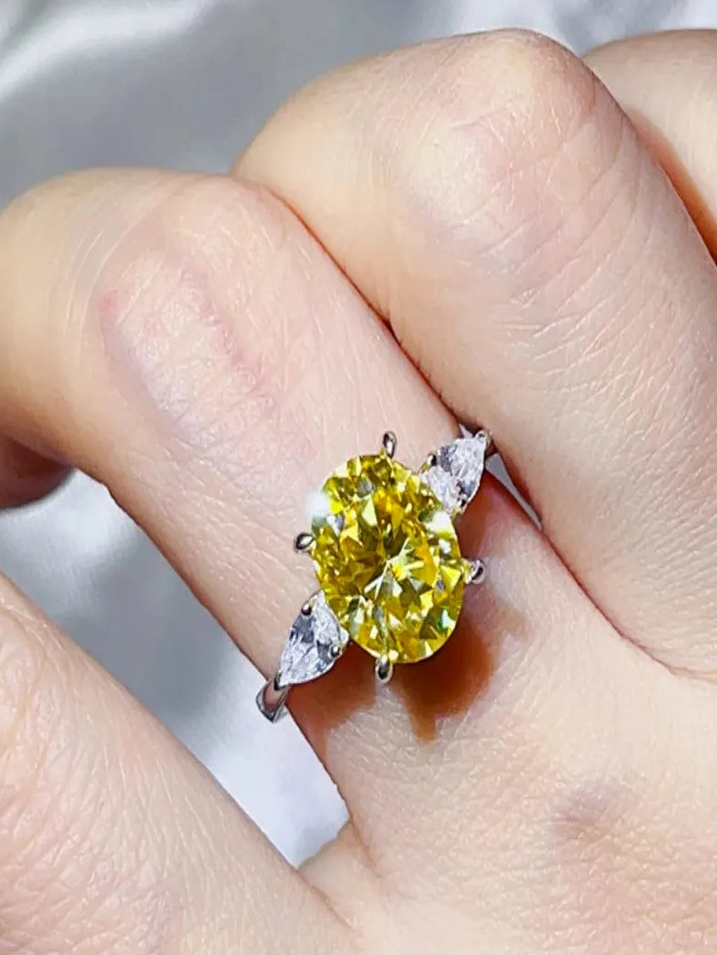 3 Carat Moissanite 925 Sterling Silver Oval-Cut Yellow Cocktail Ring