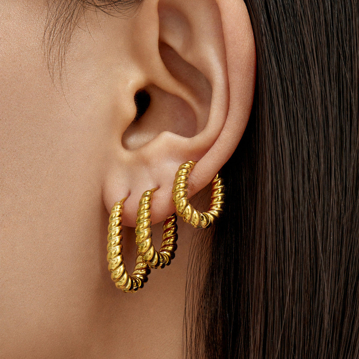 Two Tone Twisted Hoop Earrings Gold Plated Titanium Steel Fashion Women Ear Jewelry For Daily Dating Banquet Party Occasions